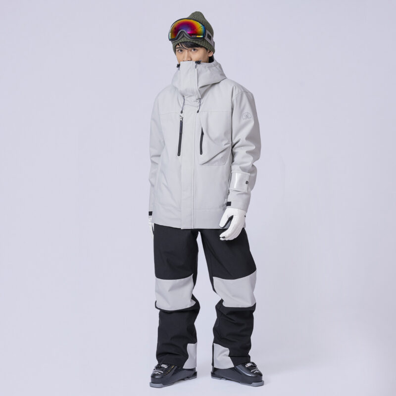 JACKET:14 SLIVER PANTS:191 BLACK